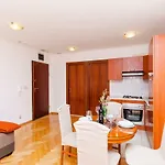 Apartment Lucija *